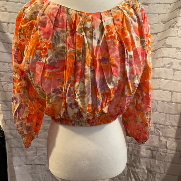“ZARA” ORANGE FLORAL Crop Top. - Picture 5 of 15